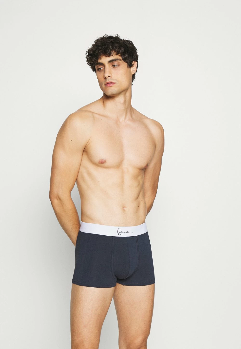 Karl Kani Haute Qualité SMALL SIGNATURE ESSENTIAL 3 PACK - Shorty sous-vêtements & chaussettes normale male 3 Karl Kani Haute Qualité SMALL SIGNATURE ESSENTIAL 3 PACK - Shorty sous-vêtements & chaussettes normale male