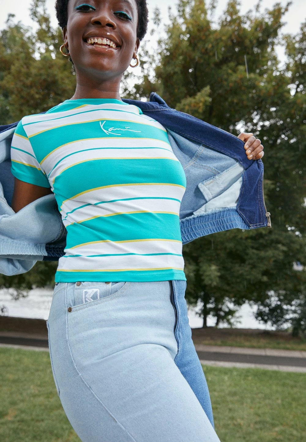 Qualité Supérieure Karl Kani SMALL SIGNATURE STRIPE TEE - T-shirt imprimé t-shirts col rond female 5 Qualité Supérieure Karl Kani SMALL SIGNATURE STRIPE TEE - T-shirt imprimé t-shirts col rond female – Image 3