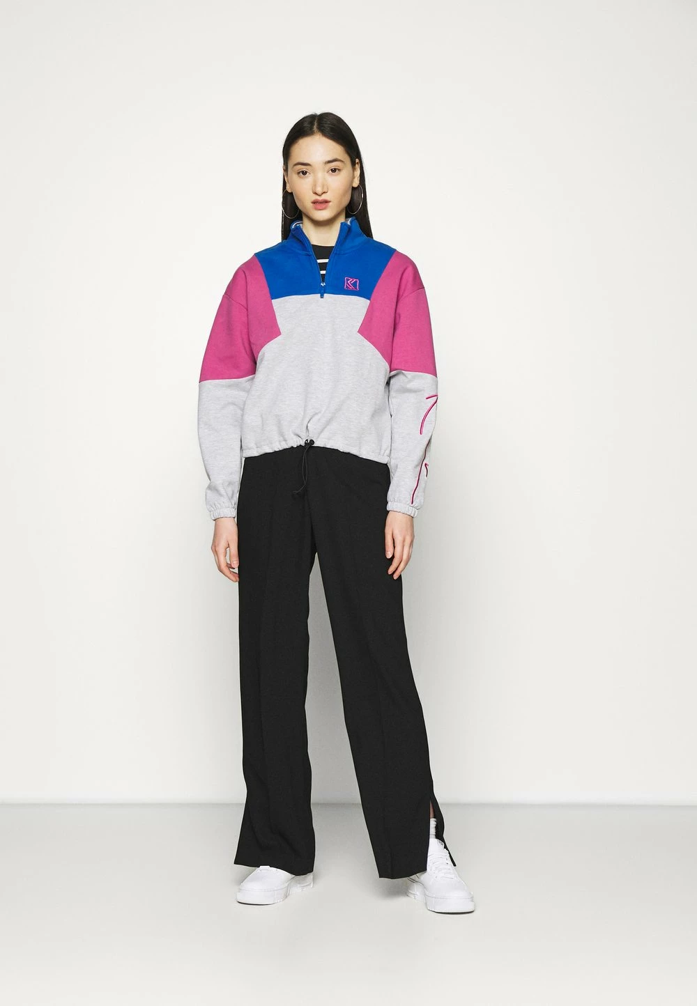 Karl Kani Vendre-Réclame SIGNATURE BLOCK TROYER - Sweatshirt sweatshirts col camionneur female 4 Karl Kani Vendre-Réclame SIGNATURE BLOCK TROYER - Sweatshirt sweatshirts col camionneur female – Image 2