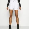 Karl Kani SIGNATURE - Short Prix Jamais Vus joggings haute female -Karl Kani Soldes Boutique 24f943b4185d42529f9fab444226b9af