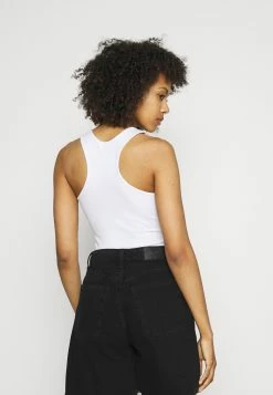 Karl Kani SMALL SIGNATURE - Débardeur Se Vend Bas Prix t-shirts col rond female -Karl Kani Soldes Boutique 25867caf8dcb40c4940a27b8393da4dd