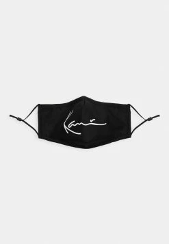 Karl Kani SIGNATURE FACE MASK - Masque en tissu Promos casquettes, bonnets et chapeaux imprimé unisex 19 Karl Kani SIGNATURE FACE MASK - Masque en tissu Promos casquettes, bonnets et chapeaux imprimé unisex -Karl Kani Soldes Boutique 2899b0859c1b4c6cbd0653d165f5924a