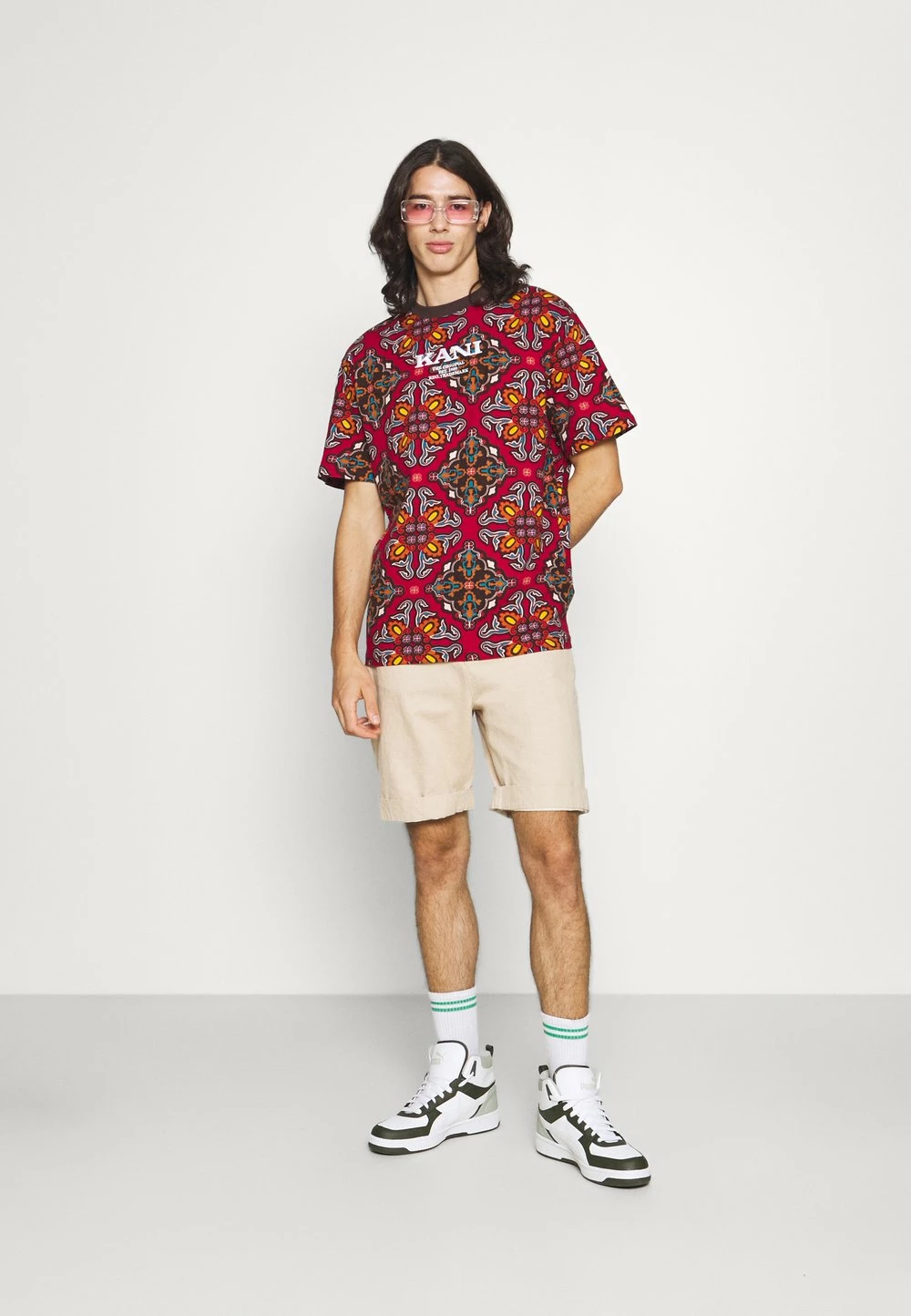 Karl Kani UNISEX RETRO ORNAMENTAL TEE - T-shirt imprimé Prix Ourlé t-shirts col rond 4 Karl Kani UNISEX RETRO ORNAMENTAL TEE - T-shirt imprimé Prix Ourlé t-shirts col rond – Image 2