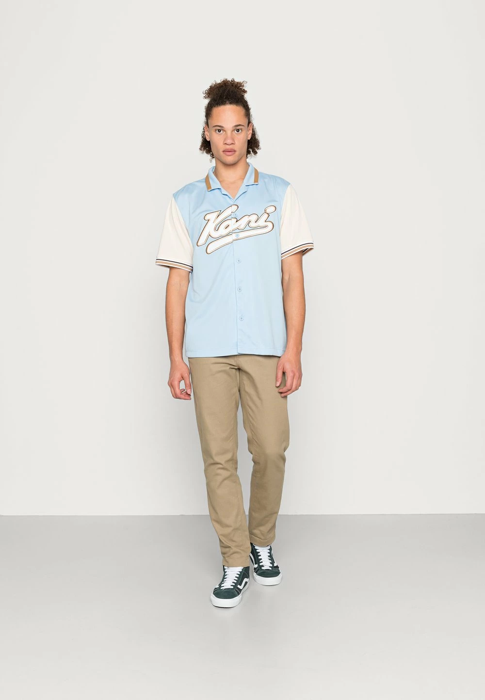 Karl Kani VARSITY BLOCK BASEBALL - Chemise Prix Acceptable chemises col revers male 4 Karl Kani VARSITY BLOCK BASEBALL - Chemise Prix Acceptable chemises col revers male – Image 2