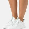 Karl Kani Prix Allégé Baskets basses sneakers rond female