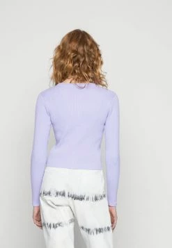 Karl Kani Bonne Qualité CHEST SIGNATURE BOLERO PURPLE - Gilet pulls & gilets col en v female -Karl Kani Soldes Boutique 3668078f09b94d82a2c46da8536be0bb