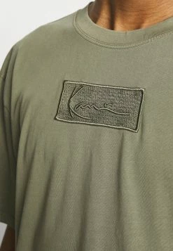 Karl Kani Prix Exclusifs SMALL SIGNATURE BOX WASHED TEE UNISEX - T-shirt basique t-shirts col rond 11 Karl Kani Prix Exclusifs SMALL SIGNATURE BOX WASHED TEE UNISEX - T-shirt basique t-shirts col rond -Karl Kani Soldes Boutique 4aa734e9f6b641b58c4bb41d0eaab4a8