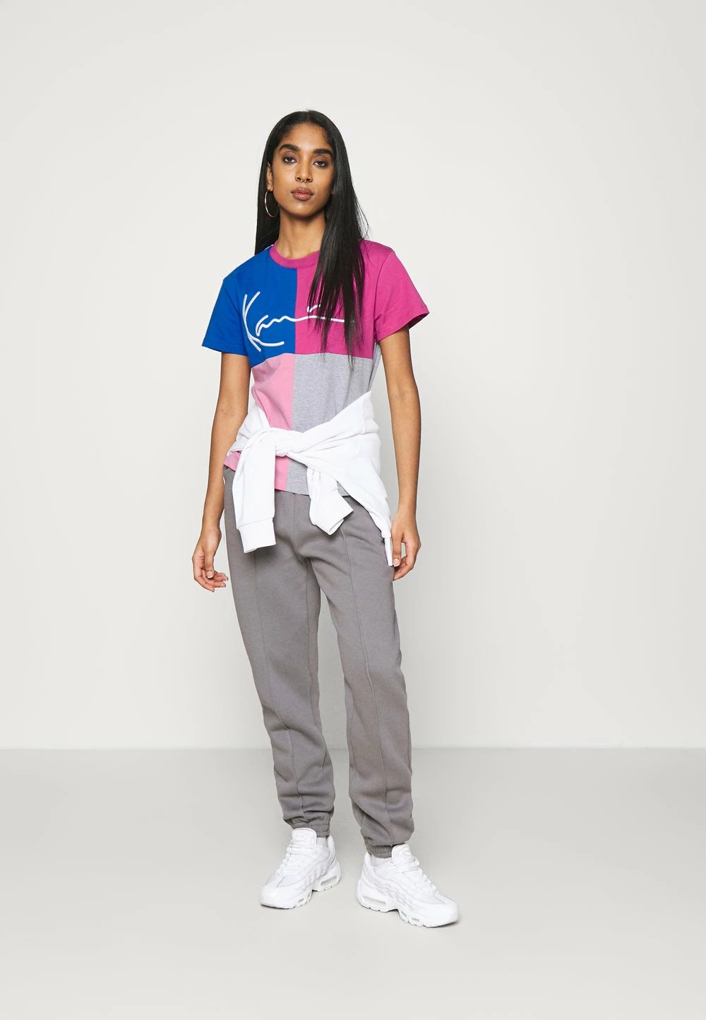 Karl Kani Faible Prix SIGNATURE BLOCK TEE - T-shirt imprimé sweatshirts col rond female 4 Karl Kani Faible Prix SIGNATURE BLOCK TEE - T-shirt imprimé sweatshirts col rond female – Image 2