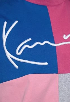 Karl Kani Faible Prix SIGNATURE BLOCK TEE - T-shirt imprimé sweatshirts col rond female 11 Karl Kani Faible Prix SIGNATURE BLOCK TEE - T-shirt imprimé sweatshirts col rond female -Karl Kani Soldes Boutique 5957eb3bfaf4439abe3cce2e9f9616d3