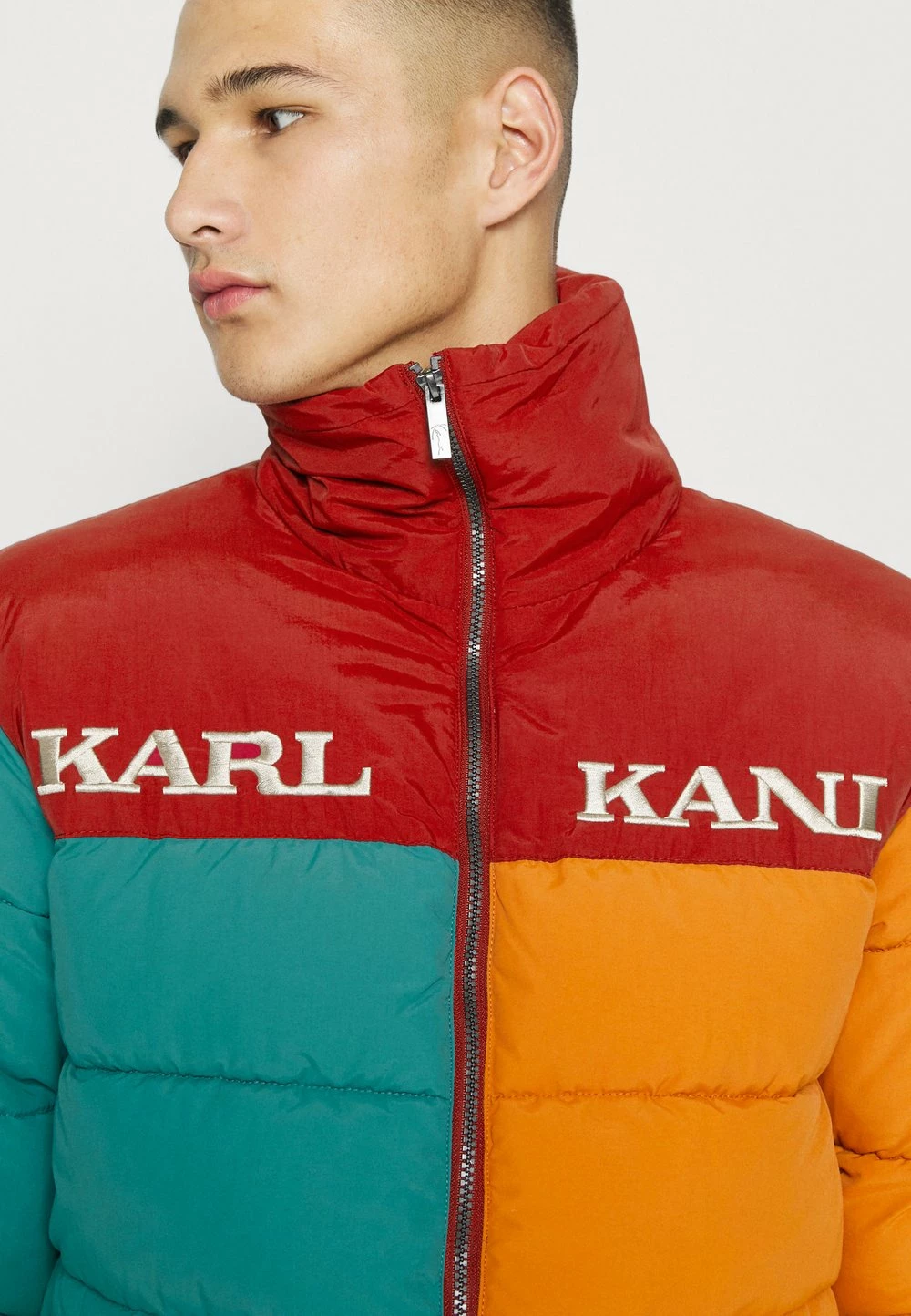 Karl Kani Produit de première qualité UNISEX RETRO BLOCK PUFFER JACKET - Veste d'hiver vestes & blazers col doublé 8 Karl Kani Produit de première qualité UNISEX RETRO BLOCK PUFFER JACKET - Veste d'hiver vestes & blazers col doublé – Image 6