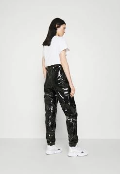 Prix Préférentiel Karl Kani SIGNATURE GLOSSY PANTS - Pantalon classique pantalons haute female -Karl Kani Soldes Boutique 5c4fe2ee4b944fd8bd4b906c359be5be