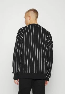 Prix Aimable Karl Kani PINSTRIPE CARDIGAN - Gilet pulls & gilets col en v profond unisex -Karl Kani Soldes Boutique 640b7cd99f074012a82969c4bc30e1ff