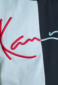 Karl Kani SIGNATURE BLOCK TEE UNISEX - T-shirt imprimé Bas Prix t-shirts col rond 13 Karl Kani SIGNATURE BLOCK TEE UNISEX - T-shirt imprimé Bas Prix t-shirts col rond -Karl Kani Soldes Boutique 6831a55c44c0457c8edcbf85638504d8