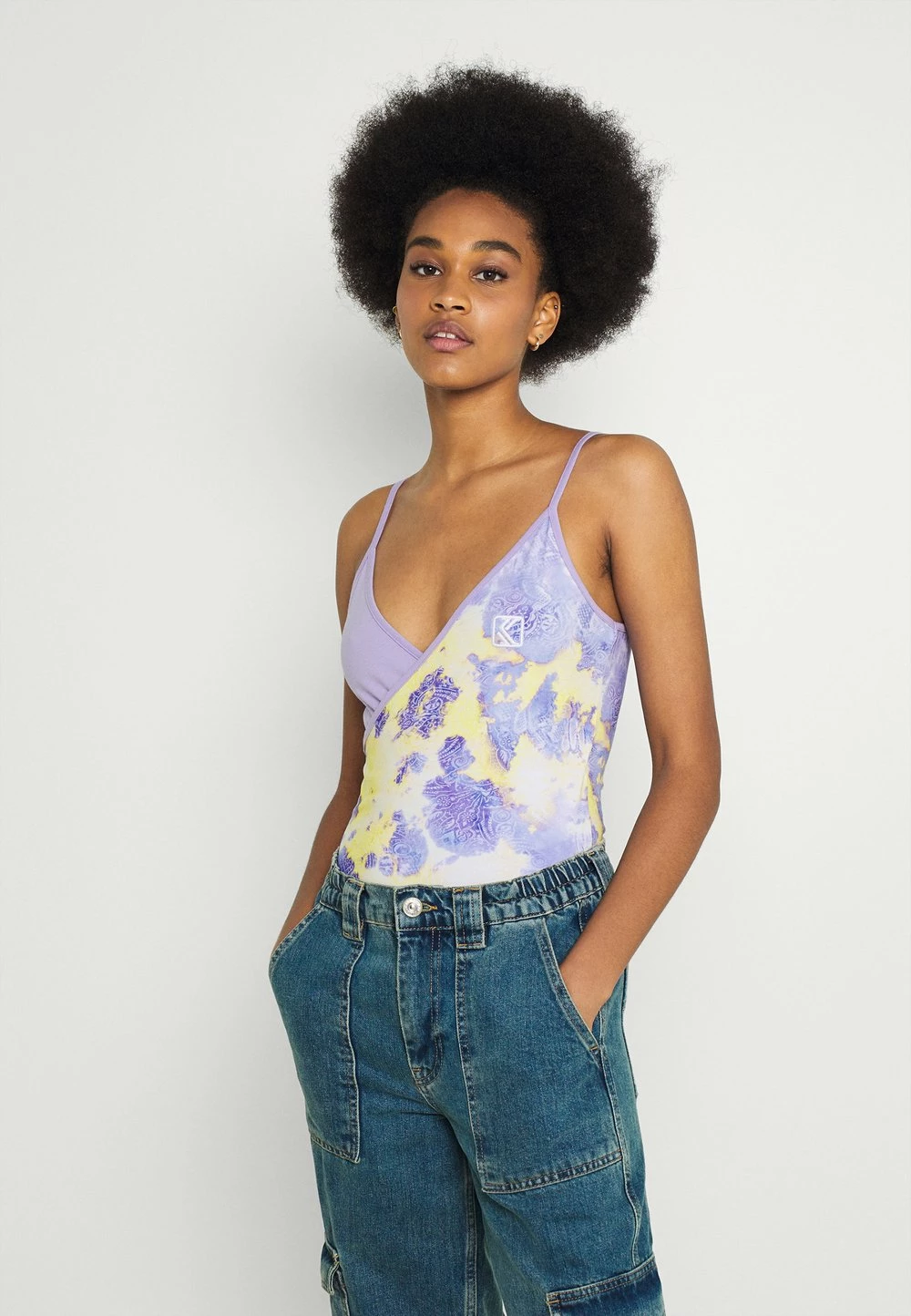 Karl Kani Débardeur Petit Prix t-shirts col en v profond female 3 Karl Kani Débardeur Petit Prix t-shirts col en v profond female