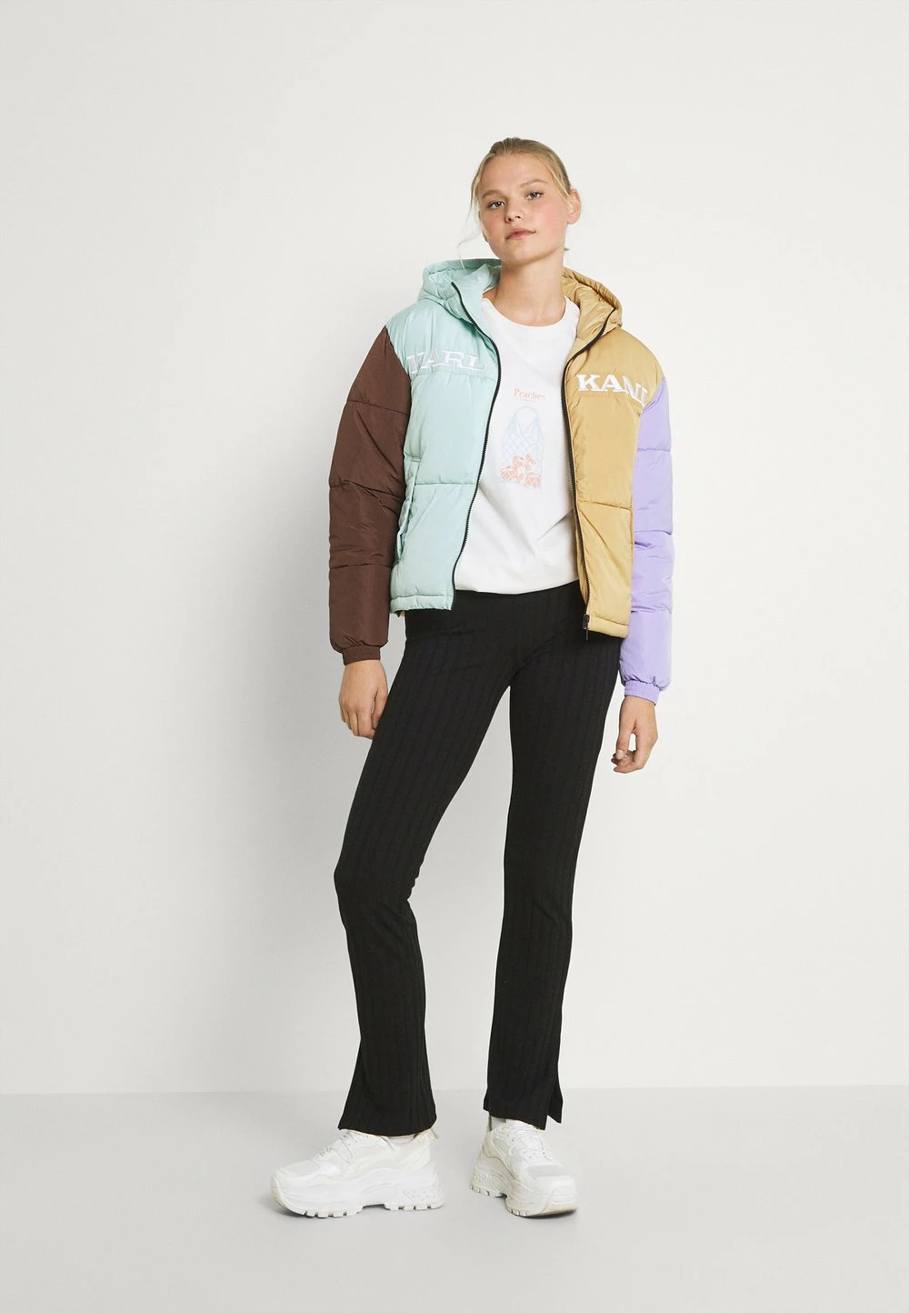 Karl Kani qualité absolue RETRO BLOCK HOODED PUFFER JACKET - Veste d'hiver vestes & blazers capuche female 4 Karl Kani qualité absolue RETRO BLOCK HOODED PUFFER JACKET - Veste d'hiver vestes & blazers capuche female – Image 2