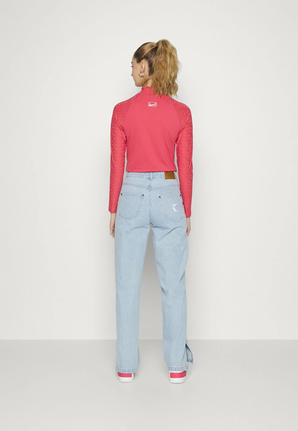 Prix Ourlé Karl Kani SLIT - Jean boyfriend jeans haute female 5 Prix Ourlé Karl Kani SLIT - Jean boyfriend jeans haute female – Image 3
