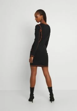 Karl Kani SIGNATURE CUTOUT DRESS - Robe fourreau Prix De Lancement robes col rond female 10 Karl Kani SIGNATURE CUTOUT DRESS - Robe fourreau Prix De Lancement robes col rond female -Karl Kani Soldes Boutique 73e98d3e17ee42e4bcebc5df81e16d0b