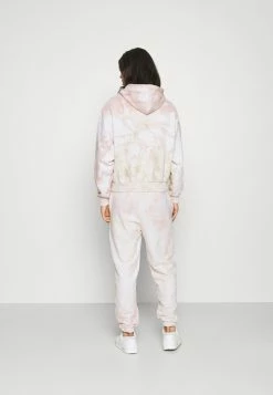 Prix Cassé Karl Kani SIGNATURE TIE DYE UNISEX - Pantalon de survêtement joggings normale -Karl Kani Soldes Boutique 746a4c3ee8e048468805b92ce9bc36e0