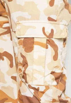 Karl Kani SIGNATURE CAMO CRINCLE PANTS - Pantalon cargo Qualité Supérieure pantalons haute male 13 Karl Kani SIGNATURE CAMO CRINCLE PANTS - Pantalon cargo Qualité Supérieure pantalons haute male -Karl Kani Soldes Boutique 7bc011b4d2de4e7eb466ede898695d37