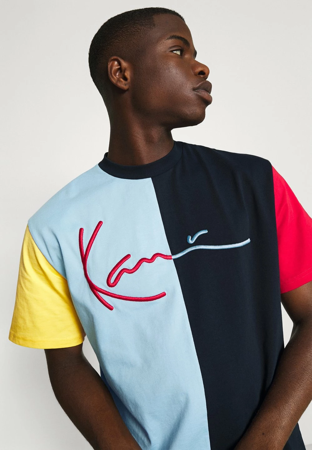Karl Kani SIGNATURE BLOCK TEE UNISEX - T-shirt imprimé Bas Prix t-shirts col rond 6 Karl Kani SIGNATURE BLOCK TEE UNISEX - T-shirt imprimé Bas Prix t-shirts col rond – Image 4