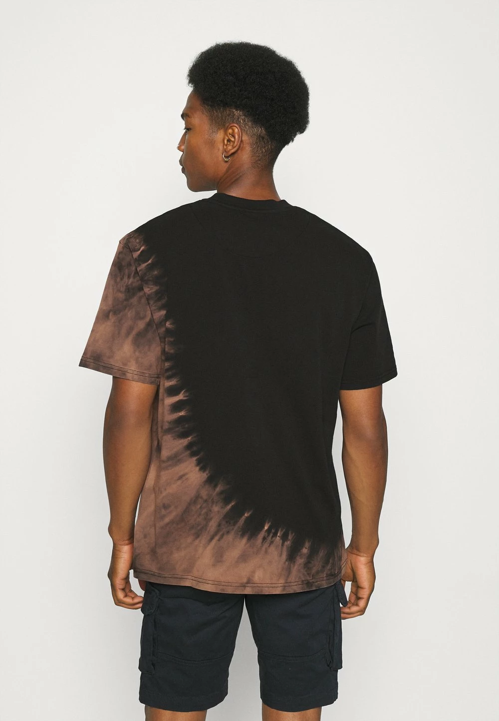 Karl Kani RETRO BLEACHED TEE UNISEX - T-shirt imprimé Bas Prix t-shirts col rond 5 Karl Kani RETRO BLEACHED TEE UNISEX - T-shirt imprimé Bas Prix t-shirts col rond – Image 3