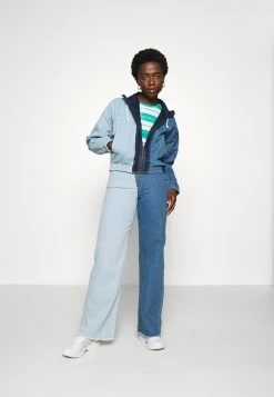 Qualité Supérieure Karl Kani SMALL SIGNATURE STRIPE TEE - T-shirt imprimé t-shirts col rond female 16 Qualité Supérieure Karl Kani SMALL SIGNATURE STRIPE TEE - T-shirt imprimé t-shirts col rond female -Karl Kani Soldes Boutique 8318ba089c6649d49c6c8348cf4d13e1