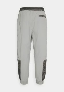 Karl Kani SIGNATURE BLOCK TRACKPANTS - Pantalon de survêtement Garantie De Qualité 100% pantalons normale male 7 Karl Kani SIGNATURE BLOCK TRACKPANTS - Pantalon de survêtement Garantie De Qualité 100% pantalons normale male -Karl Kani Soldes Boutique 981da6a5906d467d97e8252f917ec4e3