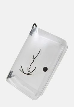 Excellente qualité Karl Kani SIGNATURE TAPE SMALL - Sac bandoulière sacs fermeture à boutons-pression male -Karl Kani Soldes Boutique 9d3f730059c9470eb443dd517c07bb29