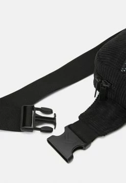 Pas Cher Karl Kani RETRO HIP BAG UNISEX - Sac banane sacs fermeture éclair -Karl Kani Soldes Boutique a2473db70f1f46e1a98d04ceb6a84728