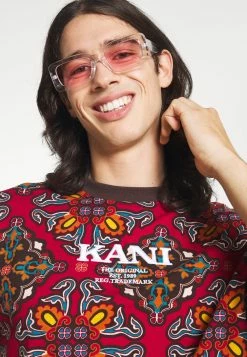 Karl Kani UNISEX RETRO ORNAMENTAL TEE - T-shirt imprimé Prix Ourlé t-shirts col rond 11 Karl Kani UNISEX RETRO ORNAMENTAL TEE - T-shirt imprimé Prix Ourlé t-shirts col rond -Karl Kani Soldes Boutique a55258c106de48b08ec65aa427deccec