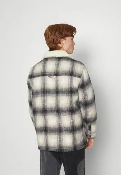 Karl Kani Prix Dégriffé CHEST SIGNATURE JACKET UNISEX - Veste mi-saison vestes & blazers col doublé 9 Karl Kani Prix Dégriffé CHEST SIGNATURE JACKET UNISEX - Veste mi-saison vestes & blazers col doublé -Karl Kani Soldes Boutique a9d2546b7e4c4f8a98d9a26d9c96c79b