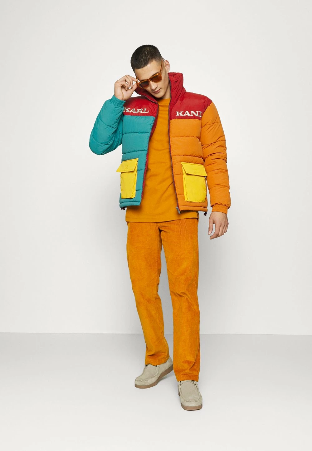 Karl Kani Produit de première qualité UNISEX RETRO BLOCK PUFFER JACKET - Veste d'hiver vestes & blazers col doublé 4 Karl Kani Produit de première qualité UNISEX RETRO BLOCK PUFFER JACKET - Veste d'hiver vestes & blazers col doublé – Image 2