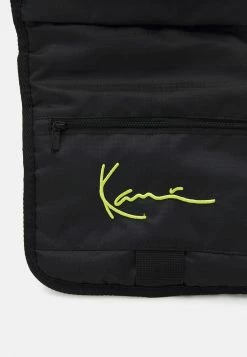 Karl Kani SIGNATURE BODY BAG UNISEX - Sac à dos Prix Incroyables sacs &agrave; scratch -Karl Kani Soldes Boutique b1f2801a4b8f41cb8f496cfca84a6458