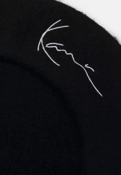 Karl Kani SIGNATURE BERET - Chapeau Prix Abordable casquettes, bonnets et chapeaux couleur unie unisex -Karl Kani Soldes Boutique b43de7d42a7c4515bd6f66b47e39ef1b