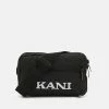 En Remise Karl Kani RETRO QUILTED HIP BACK UNISEX - Sac banane sacs fermeture éclair