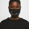Karl Kani SIGNATURE FACE MASK - Masque en tissu Promos casquettes, bonnets et chapeaux imprimé unisex 2 Karl Kani SIGNATURE FACE MASK - Masque en tissu Promos casquettes, bonnets et chapeaux imprimé unisex -Karl Kani Soldes Boutique b6704433ad234a9ba37b78447ed1a56b