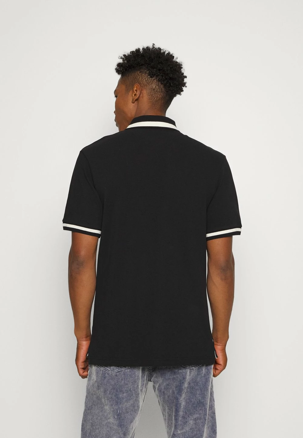 Qualité absolue Karl Kani CHEST SIGNATURE BLOCK TEE - Polo t-shirts col polo male 5 Qualité absolue Karl Kani CHEST SIGNATURE BLOCK TEE - Polo t-shirts col polo male – Image 3