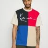 Karl Kani SIGNATURE BLOCK TEE UNISEX - T-shirt imprimé Prix Légers vestes col rond -Karl Kani Soldes Boutique c2e8a4164ceb4f12a1846648b9edada3