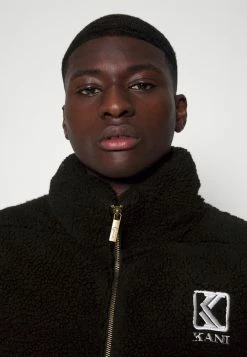 Karl Kani RETRO PUFFER JACKET UNISEX - Veste d'hiver Prix Aimable vestes & blazers col doublé -Karl Kani Soldes Boutique c581fe73513c4c2586ce468b3b93b19f