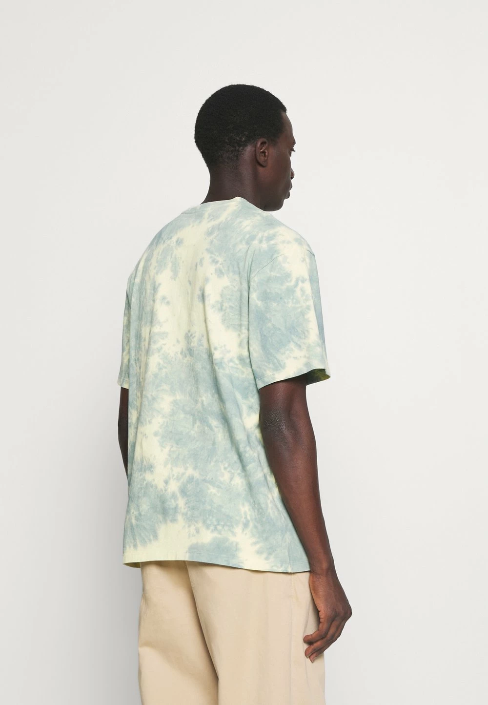 Prix Imbattable Karl Kani SIGNATURE TIE DYE TEE UNISEX - T-shirt imprimé t-shirts col rond 5 Prix Imbattable Karl Kani SIGNATURE TIE DYE TEE UNISEX - T-shirt imprimé t-shirts col rond – Image 3