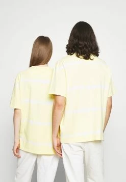 Karl Kani SIGNATURE TIE DYE TEE UNISEX - T-shirt imprimé Réduction t-shirts col rond 12 Karl Kani SIGNATURE TIE DYE TEE UNISEX - T-shirt imprimé Réduction t-shirts col rond -Karl Kani Soldes Boutique d947dfa58d784a4f9b88e0b88c216fde