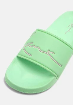 Faible Prix Karl Kani SIGNATURE POOL SLIDE - Mules ouvert female -Karl Kani Soldes Boutique de758959a8354b068127c5dc4a3a1af6