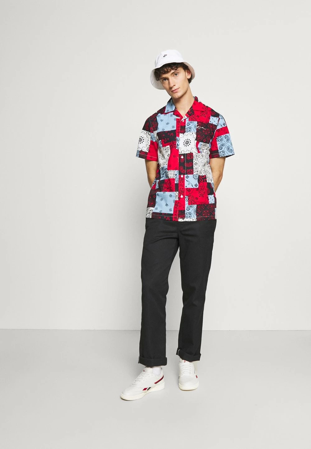 Karl Kani SMALL SIGNATURE PAISLEY RESORT SHIRT - Chemise Meilleur Prix Garanti chemises col revers male 4 Karl Kani SMALL SIGNATURE PAISLEY RESORT SHIRT - Chemise Meilleur Prix Garanti chemises col revers male – Image 2