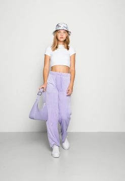 Prix d’Amis Karl Kani SMALL SIGNATURE PANTS - Pantalon de survêtement joggings haute female -Karl Kani Soldes Boutique e706f27f46be4529b036beb9edd5ad3f
