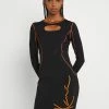 Karl Kani SIGNATURE CUTOUT DRESS - Robe fourreau Prix De Lancement robes col rond female -Karl Kani Soldes Boutique e7a4cf4bec904ad5b09d6ed1c4431ba0