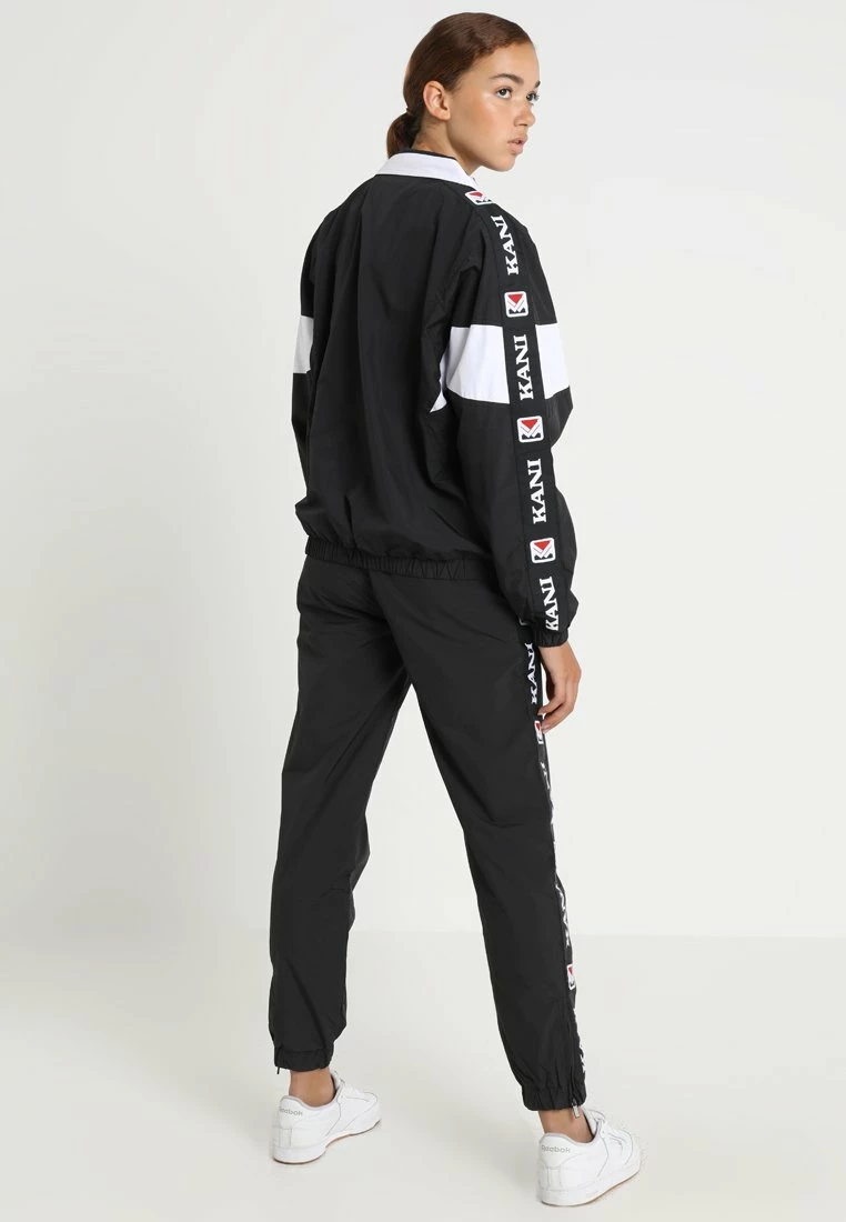 Karl Kani Qualité garantie 100% TAPE - Veste légère vestes & blazers col officier female 5 Karl Kani Qualité garantie 100% TAPE - Veste légère vestes & blazers col officier female – Image 3