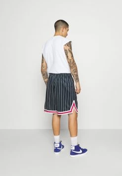 Prix Imbattable Karl Kani SMALL SIGNATURE - Short shorts & bermudas normale male 9 Prix Imbattable Karl Kani SMALL SIGNATURE - Short shorts & bermudas normale male -Karl Kani Soldes Boutique ed99f977f60f44b28ec1192b742aaa79