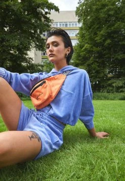 Karl Kani SIGNATURE CROP NICKI HOODIE - Sweatshirt Prix Acceptable sweats & sweats à capuche capuche female -Karl Kani Soldes Boutique f59fd26a9c1443e180f0e577e7e71557