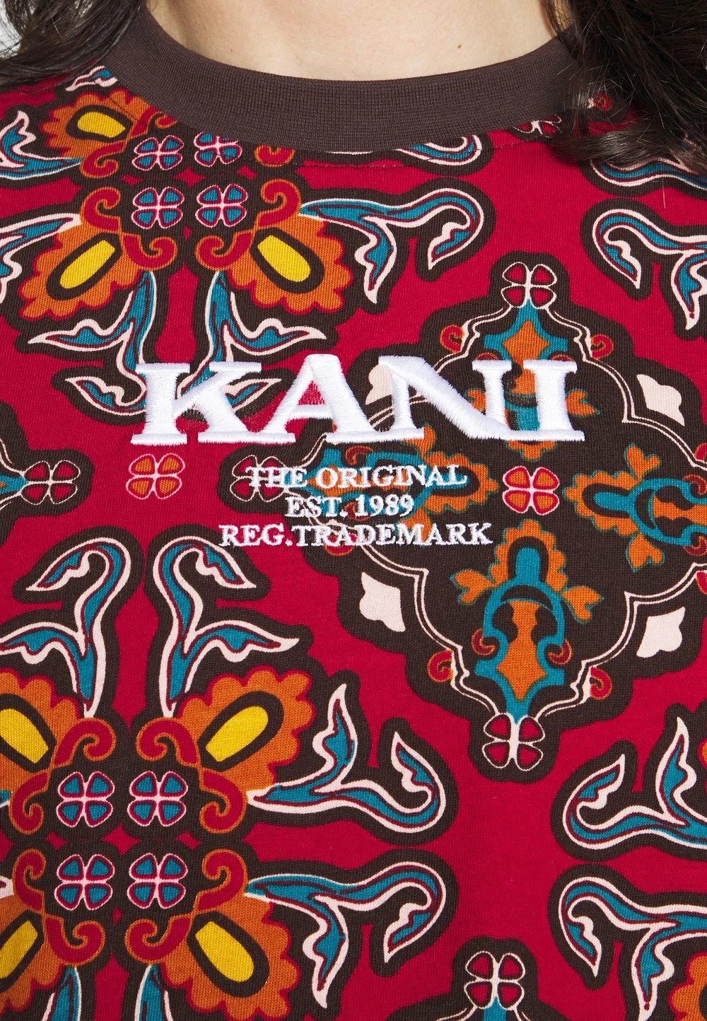 Karl Kani UNISEX RETRO ORNAMENTAL TEE - T-shirt imprimé Prix Ourlé t-shirts col rond 8 Karl Kani UNISEX RETRO ORNAMENTAL TEE - T-shirt imprimé Prix Ourlé t-shirts col rond – Image 6