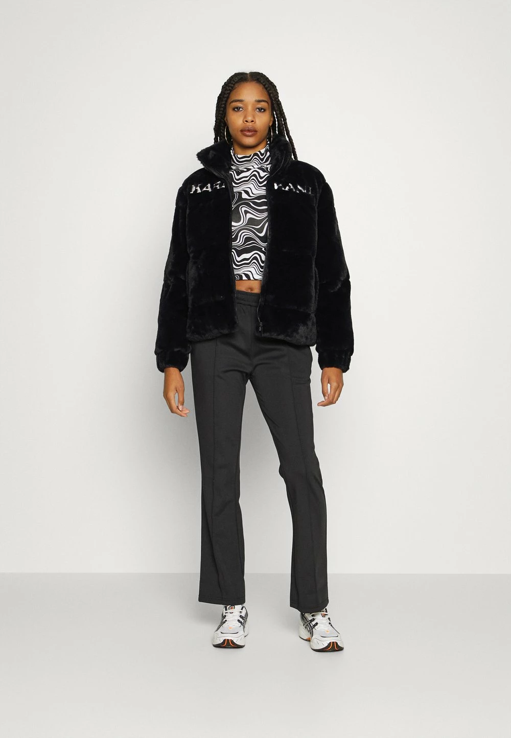 En promotion Karl Kani RETRO PUFFER JACKET - Veste d'hiver vestes & blazers col doublé female 4 En promotion Karl Kani RETRO PUFFER JACKET - Veste d'hiver vestes & blazers col doublé female – Image 2